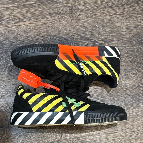 Off-White Vulcanized Sneaker - Picture 1 of 5